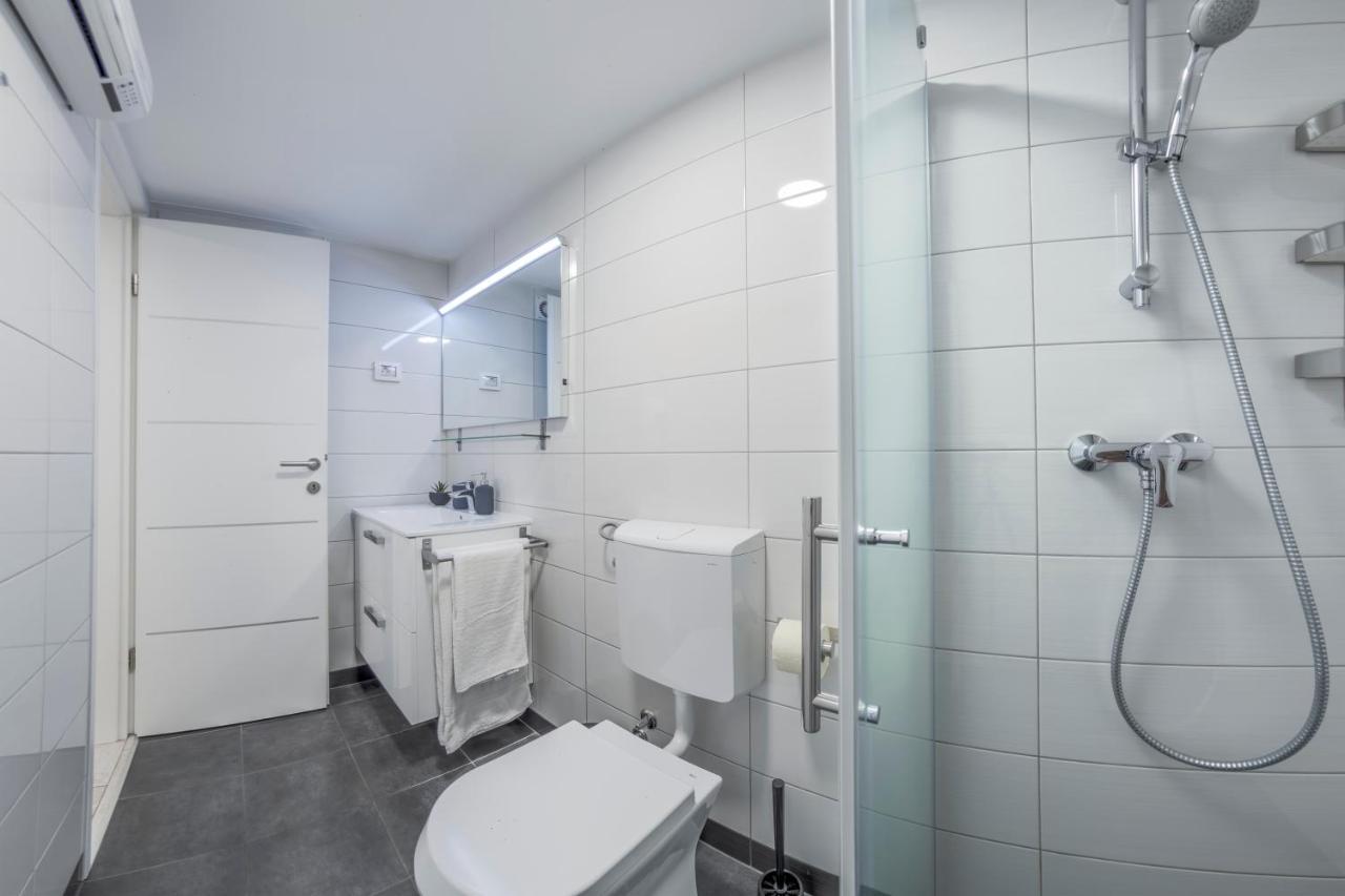 Urban Apartments Pula Luaran gambar