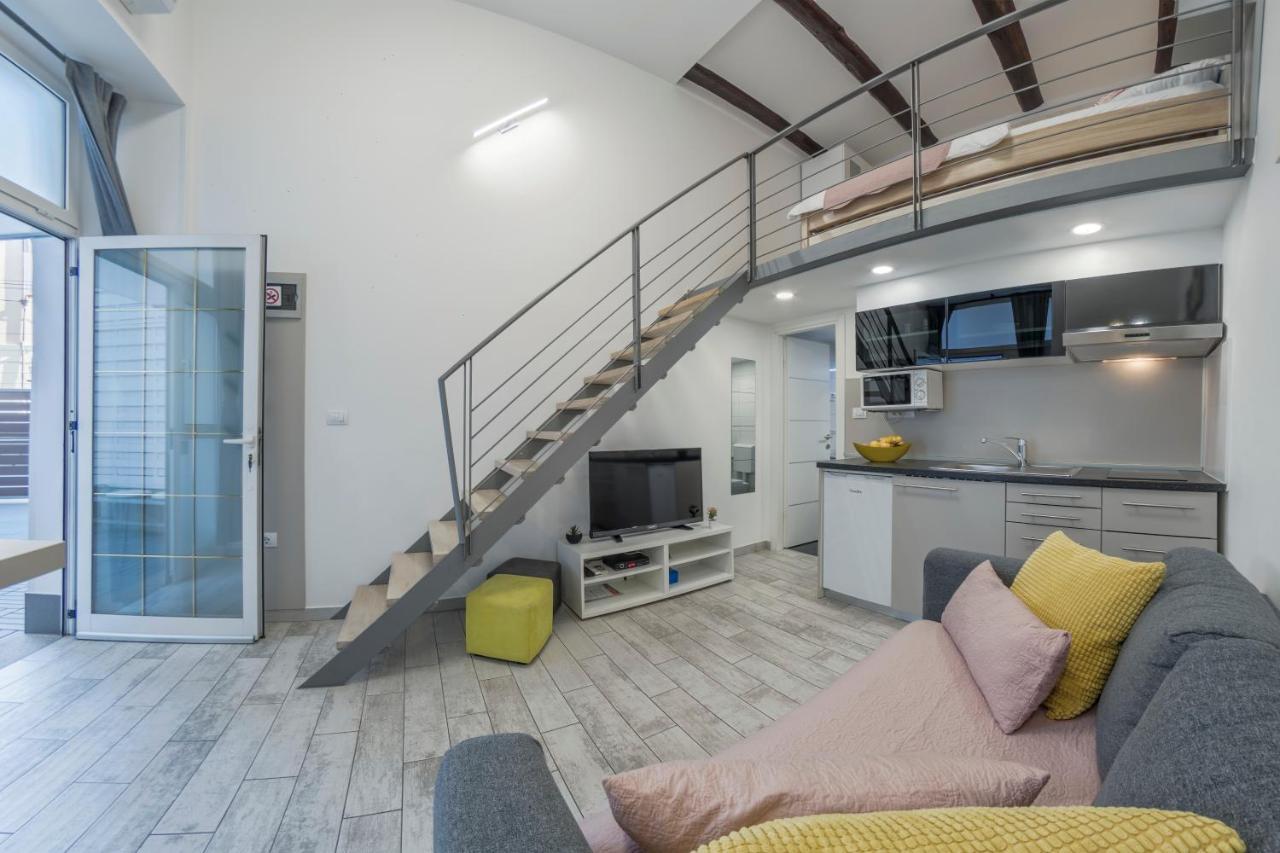 Urban Apartments Pula Luaran gambar