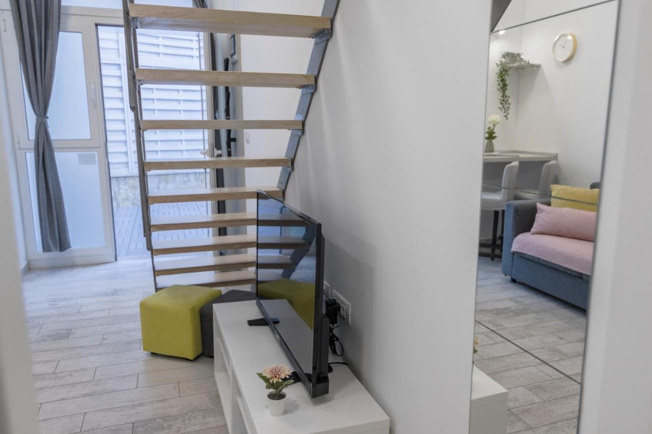 Urban Apartments Pula Luaran gambar