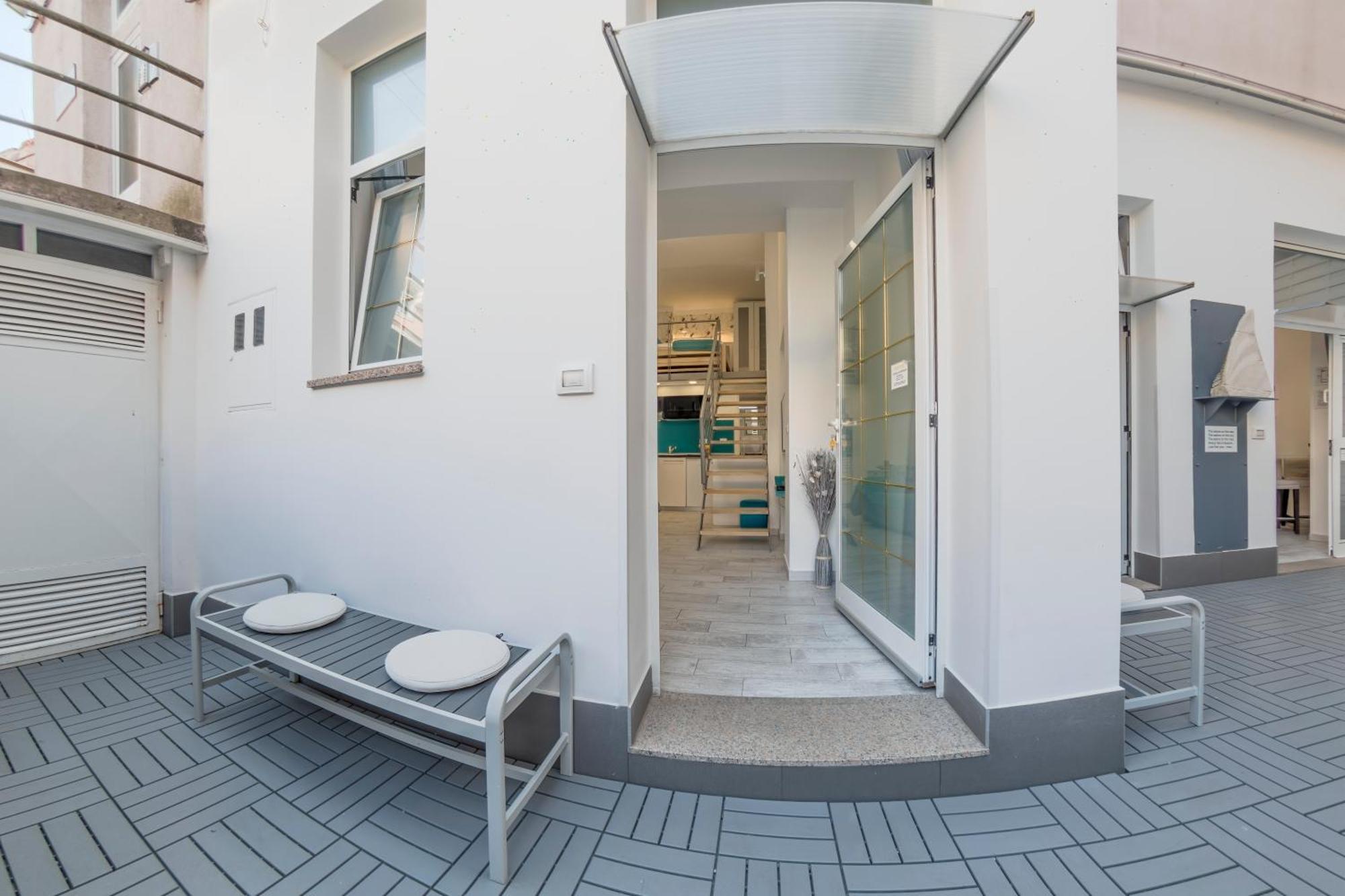 Urban Apartments Pula Luaran gambar